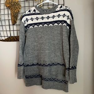 High-low hem sweater